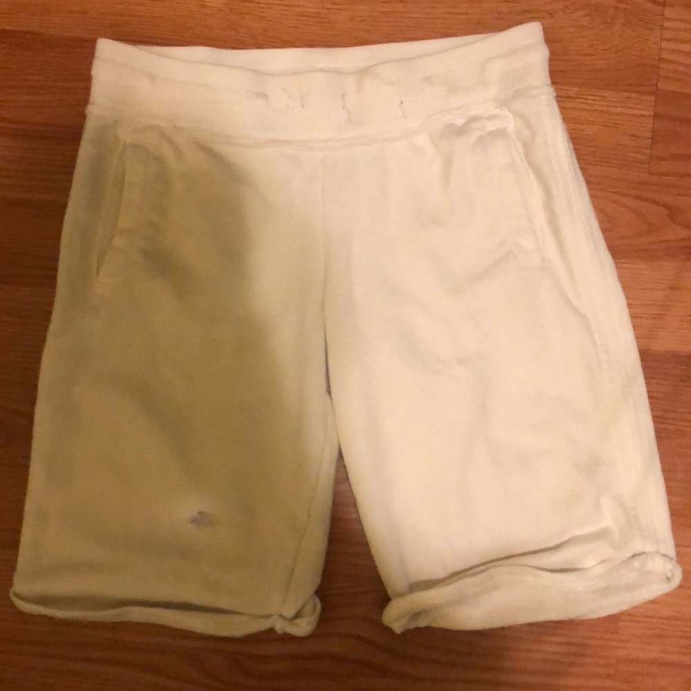 Cotton short, small stain, and no drawstring.